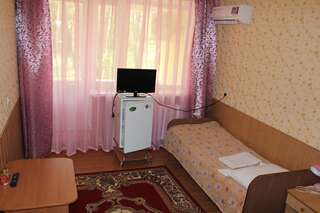 Гостиница Сосновый бор Курск Односпальная кровать в двухместном номере с 2 отдельными кроватями-5